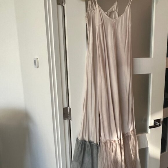 Long Slip Dresses with Organza bottom by designer, Robin Kaplan, Size S - Picture 10 of 13